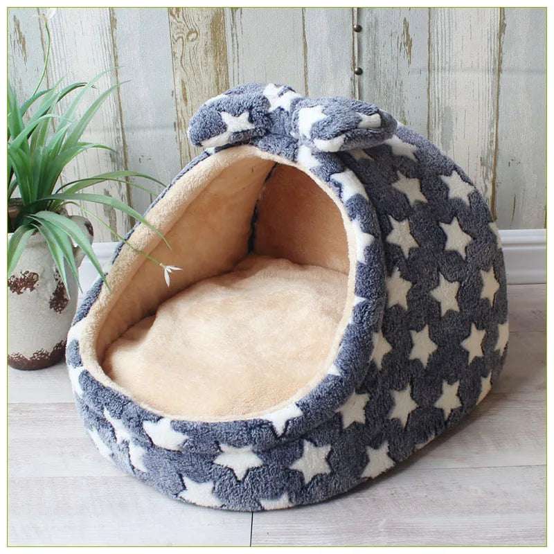 PetNest – Cama Tipo Casa para Perros y Gatos