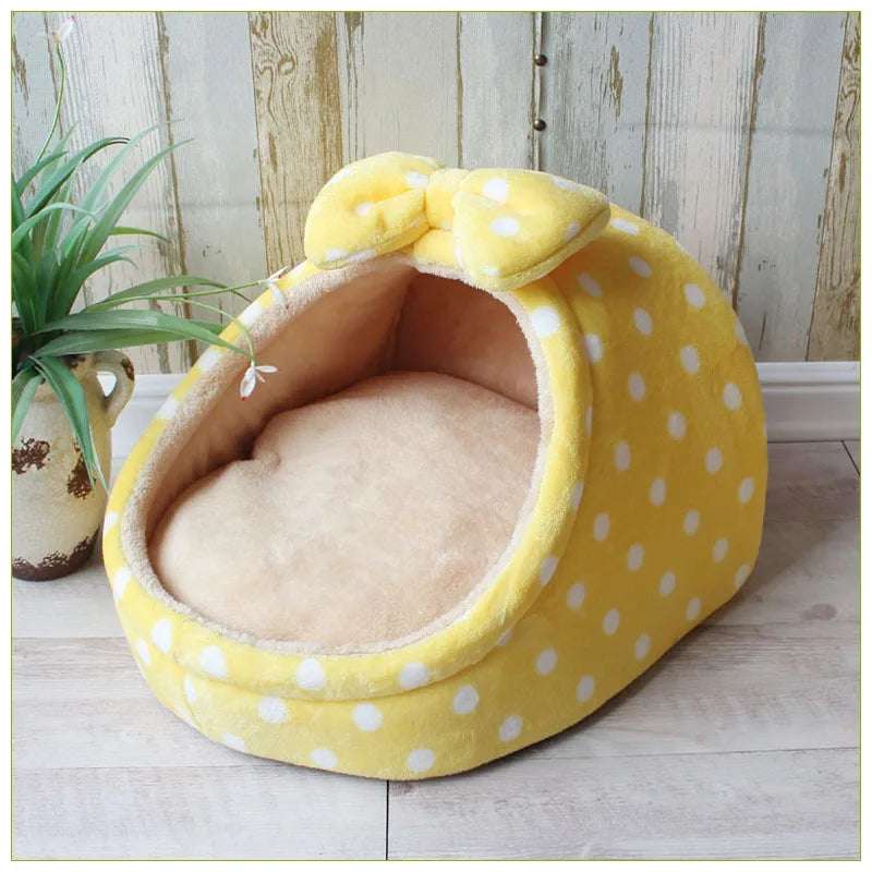 PetNest – Cama Tipo Casa para Perros y Gatos